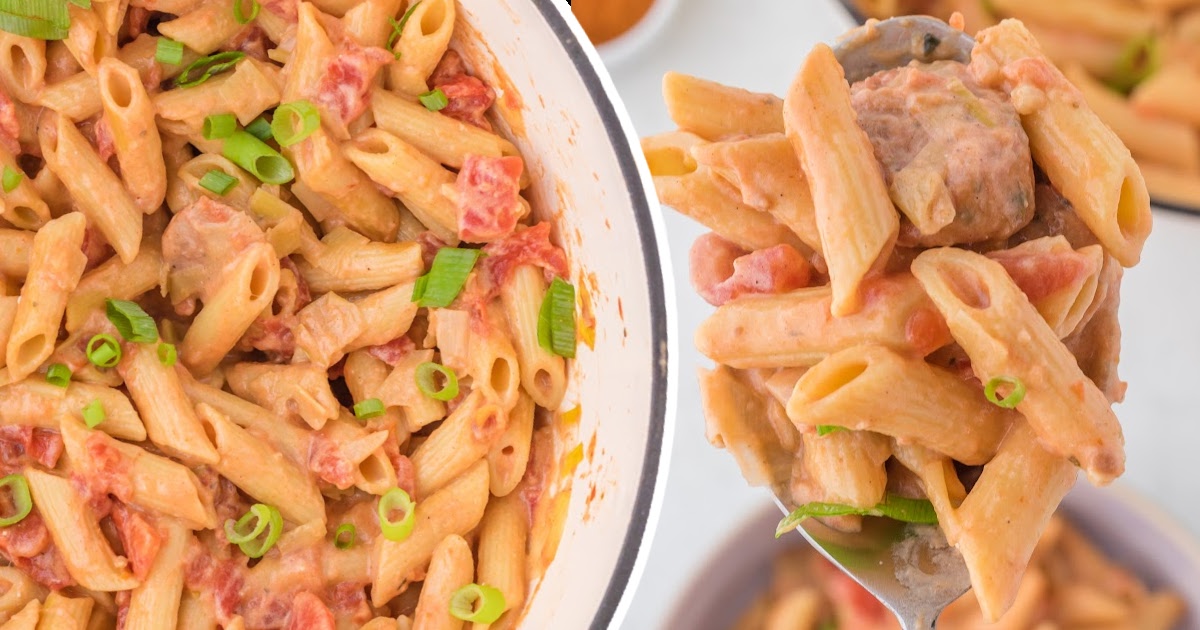 Cajun Pasta in a pan and on a spoon