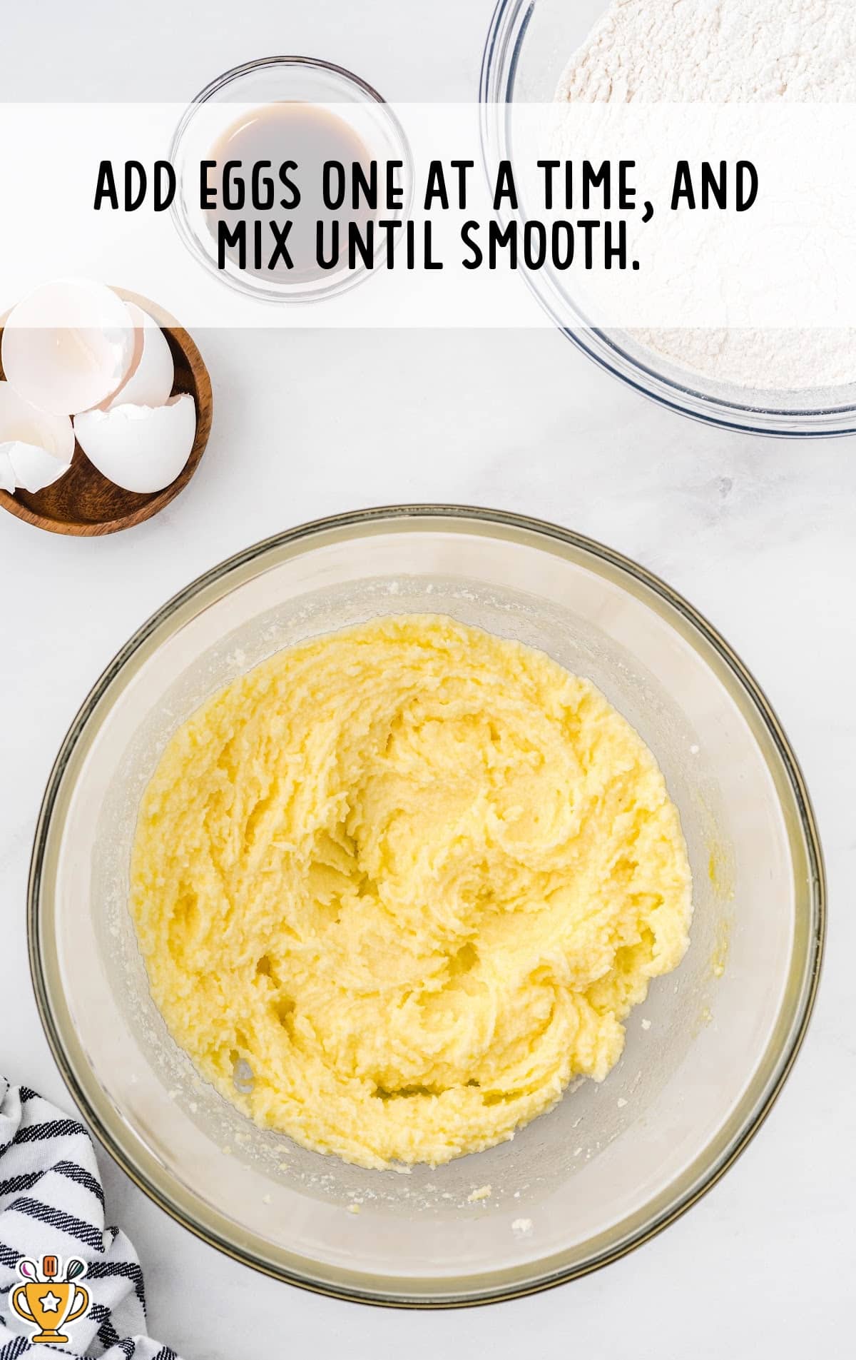 eggs added in a mixture bowl