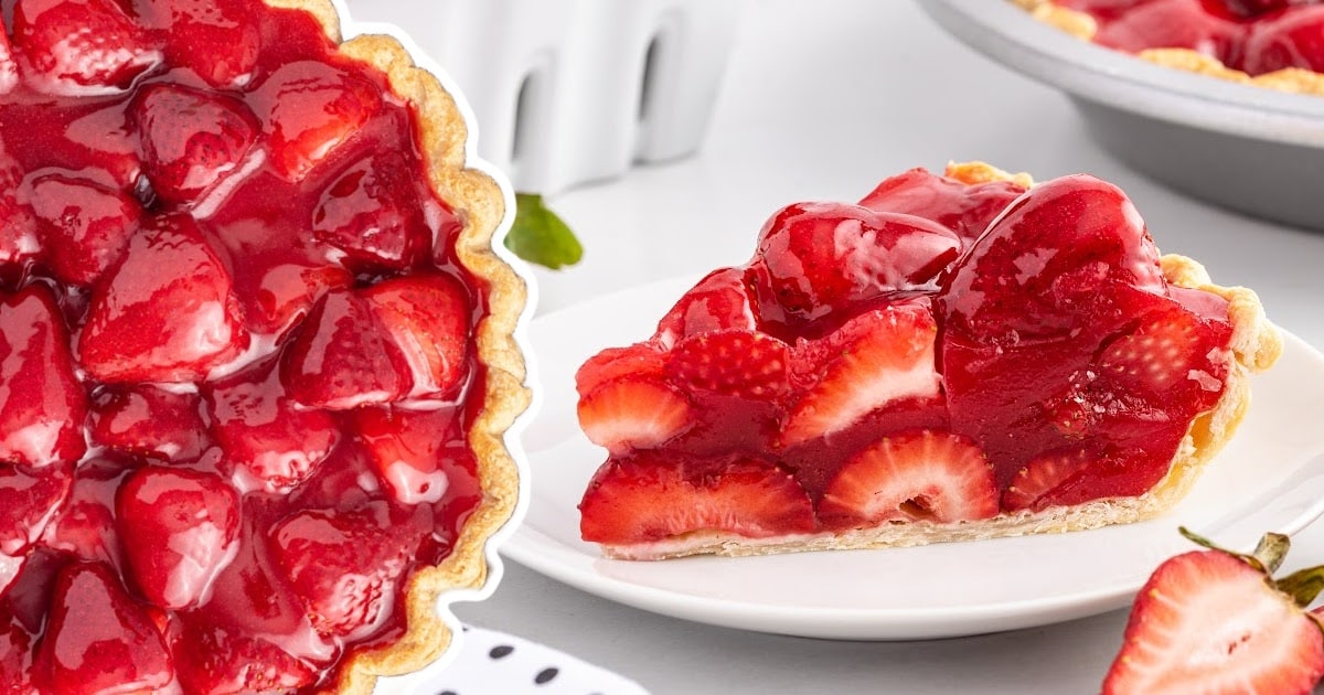 Strawberry Pie on a plate