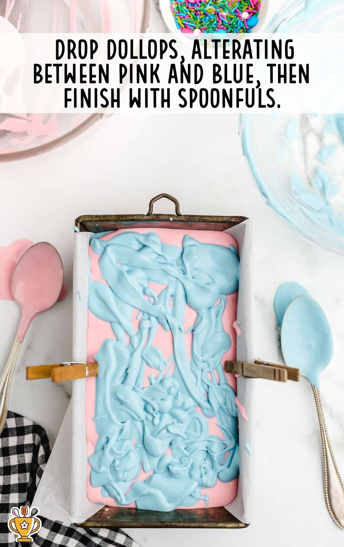 dropping dollops, altering between pink and blue