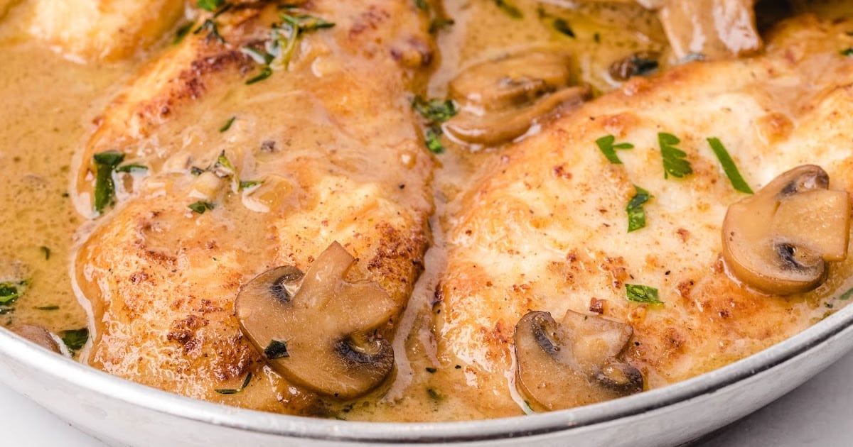 Chicken Marsala in a skillet