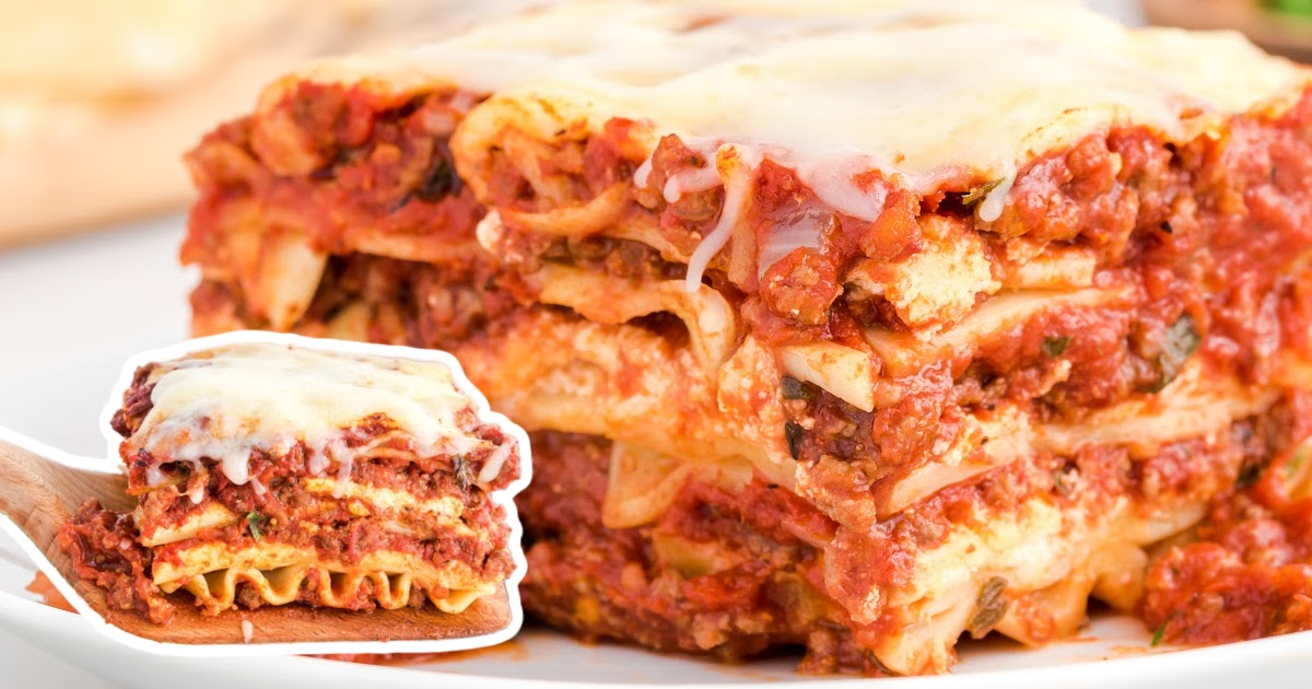 a close up photo of Lasagna