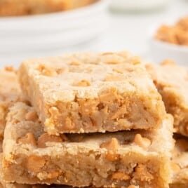 a bunch of butterscotch bars